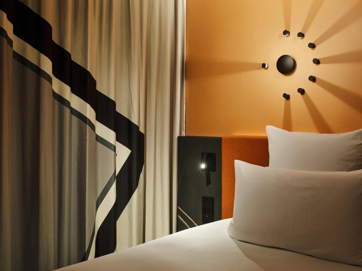 Tribe Paris Saint Ouen Hotel Exterior photo