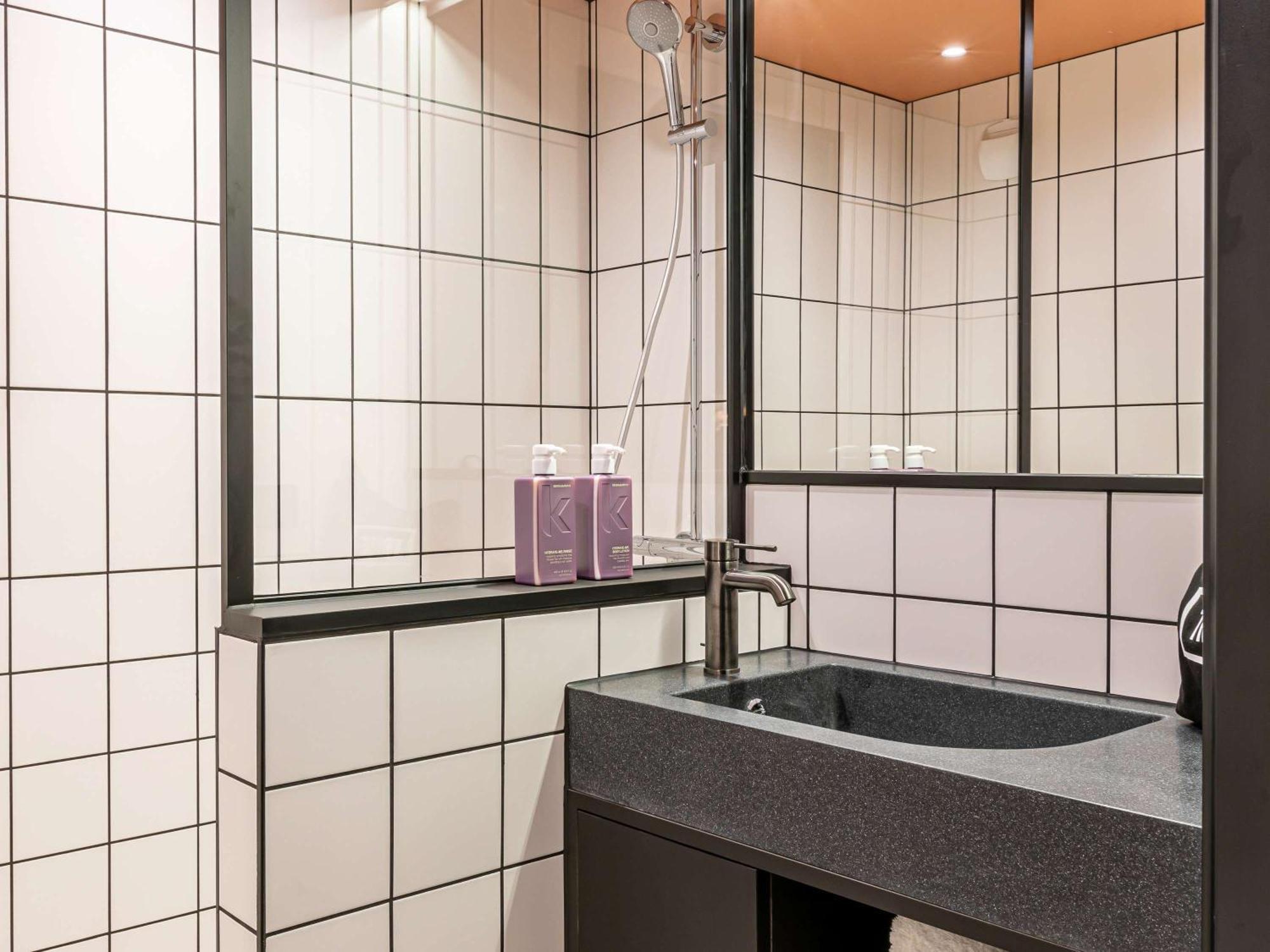 Tribe Paris Saint Ouen Hotel Exterior photo